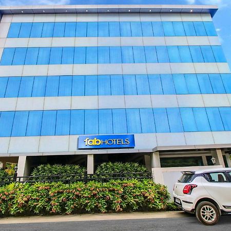 Fabhotel Syberitic Suites Gachibowli - Fully Vaccinated Staff Kondapur  Eksteriør billede