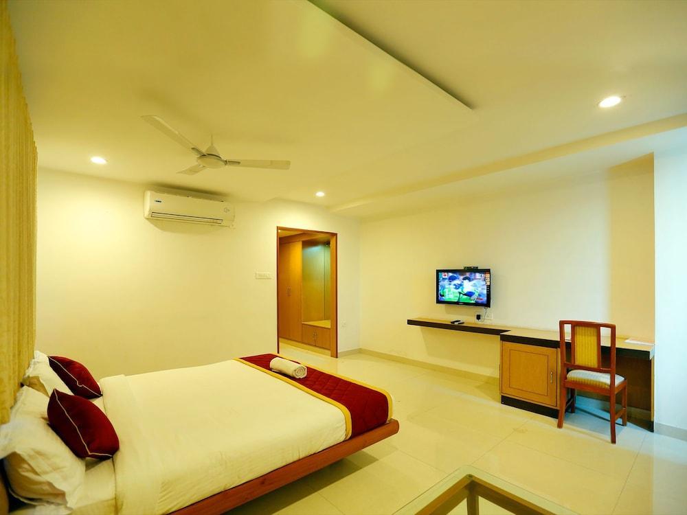 Fabhotel Syberitic Suites Gachibowli - Fully Vaccinated Staff Kondapur  Eksteriør billede