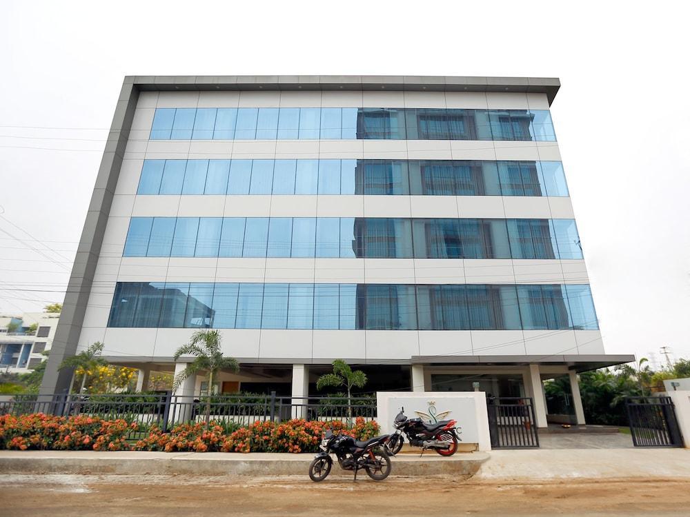 Fabhotel Syberitic Suites Gachibowli - Fully Vaccinated Staff Kondapur  Eksteriør billede
