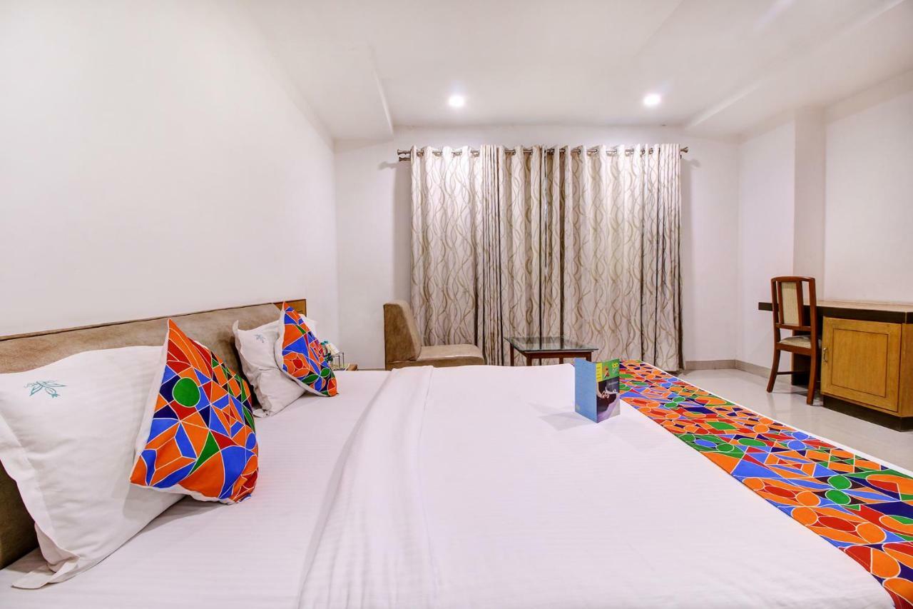 Fabhotel Syberitic Suites Gachibowli - Fully Vaccinated Staff Kondapur  Eksteriør billede